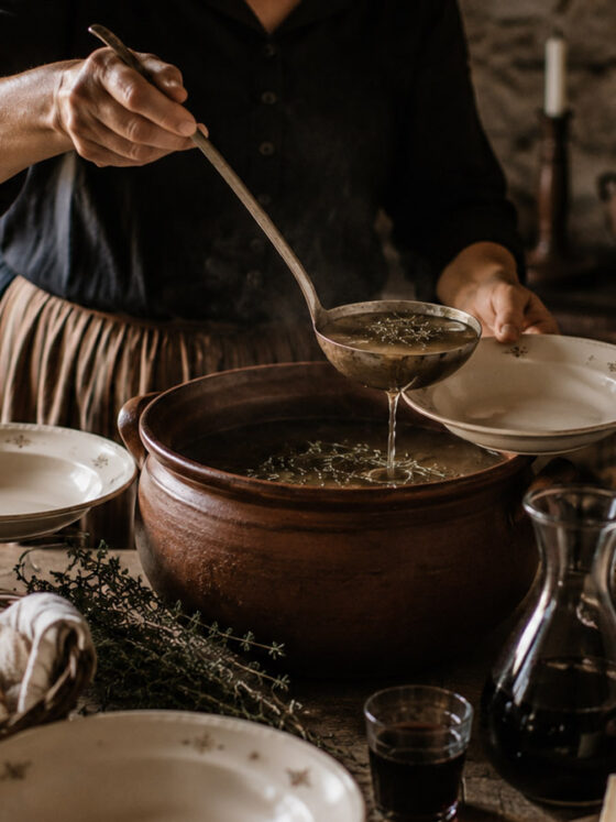 Sopa de farigola: la sopa més humil que escalfava els hiverns dels Pirineus