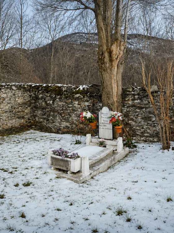 La tomba que qüestiona una llegenda: Teresa i el cementiri de Bausen