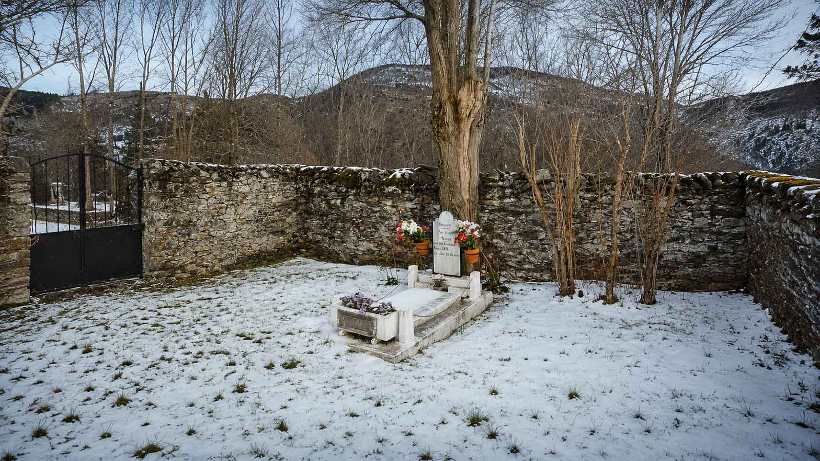  La tomba que qüestiona una llegenda: Teresa i el cementiri de Bausen
