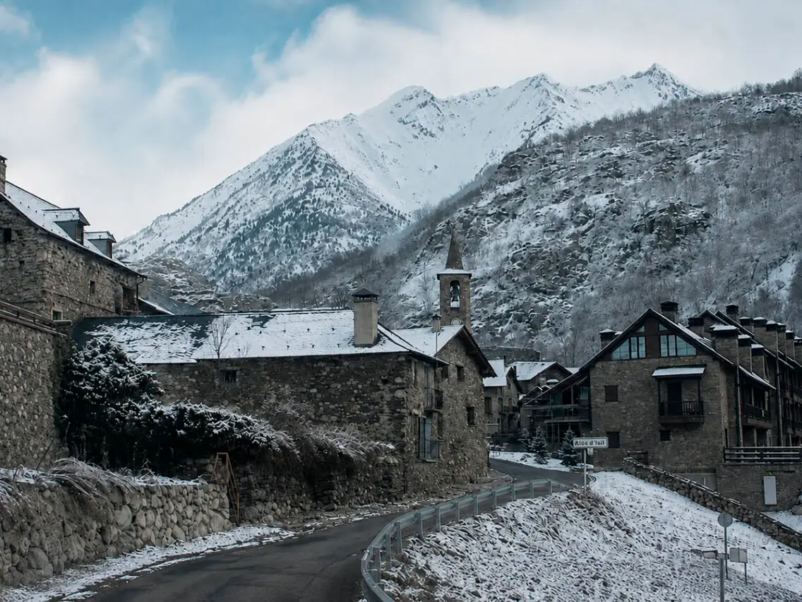 Viure als Pirineus avui: arribar, quedar-se, arrelar
